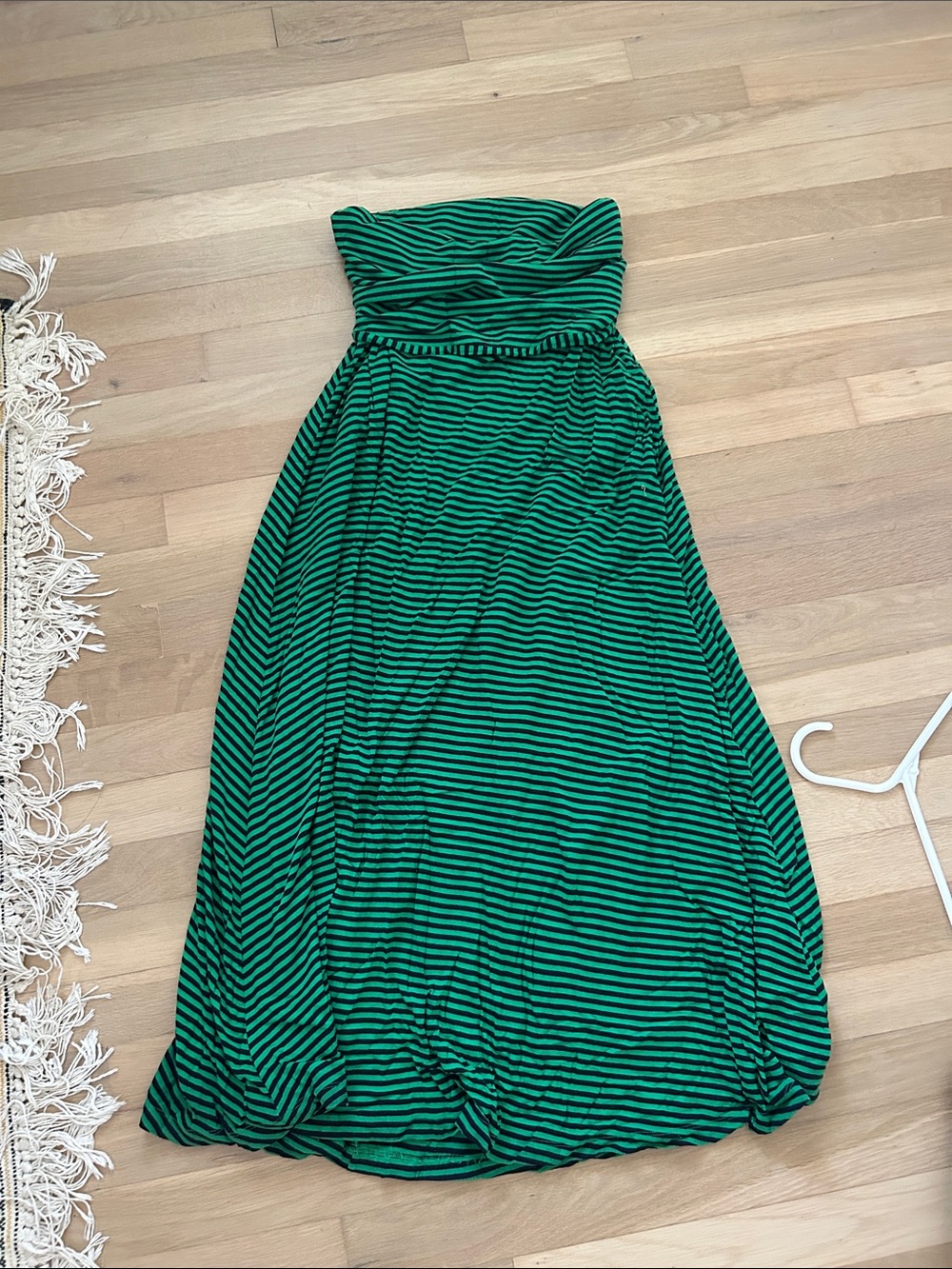 Gap skirt